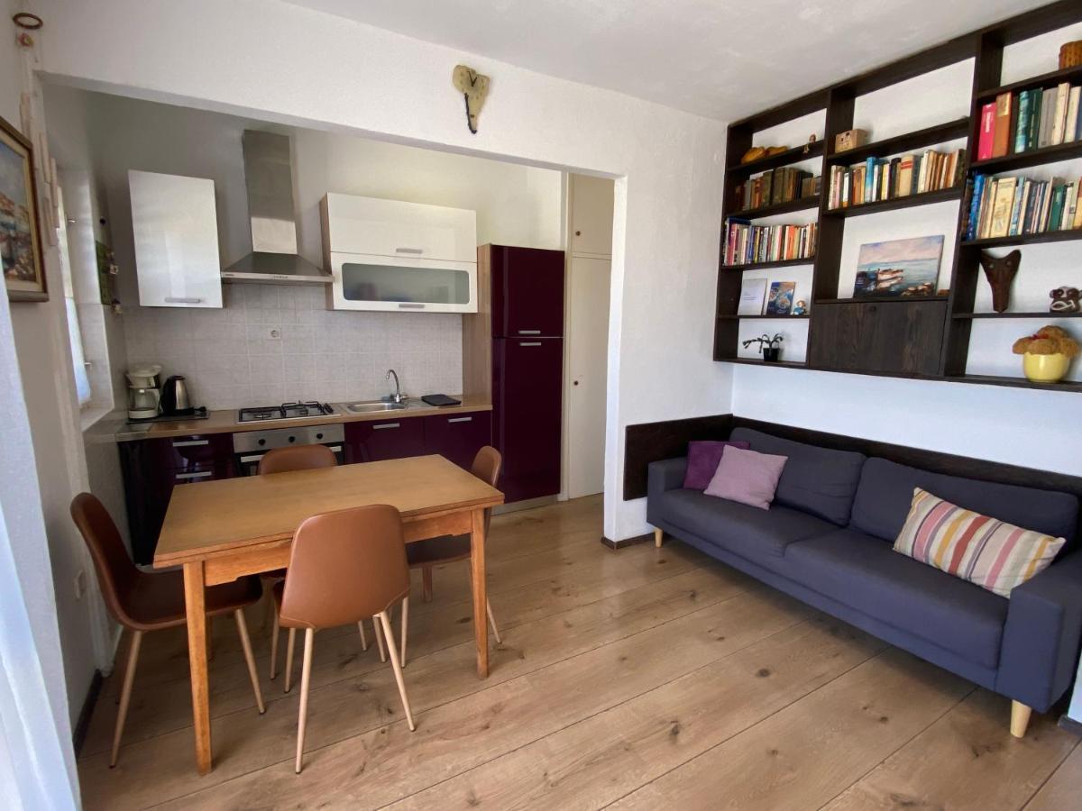 Rebeka'S Apartment Примоштен Экстерьер фото
