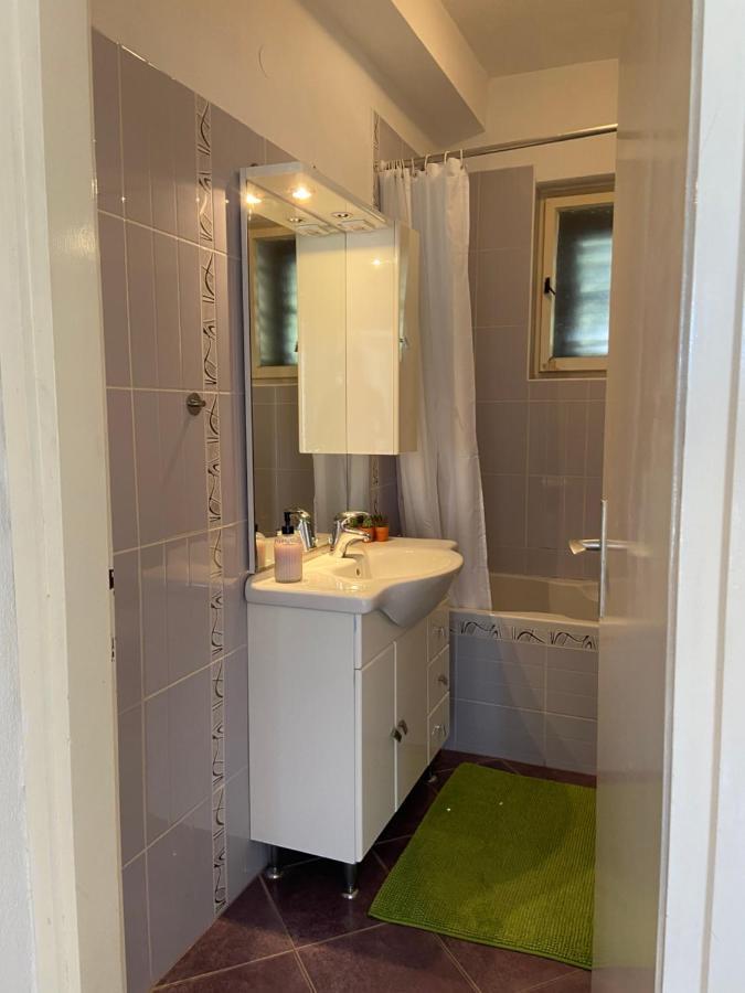 Rebeka'S Apartment Примоштен Экстерьер фото