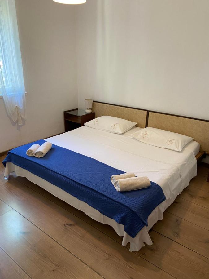 Rebeka'S Apartment Примоштен Экстерьер фото